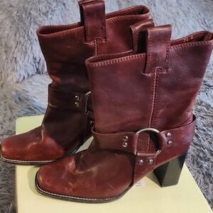 Women's Burgundy Leather Heeled Boots